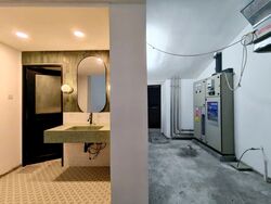 Lorong Telok (D1), Retail #567734021